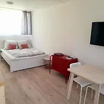 Lägenhet Sostoi Apartmanhaz *