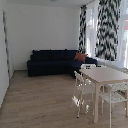 Sostoi Apartmanhaz *