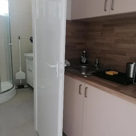 Sostoi Apartmanhaz Apartment