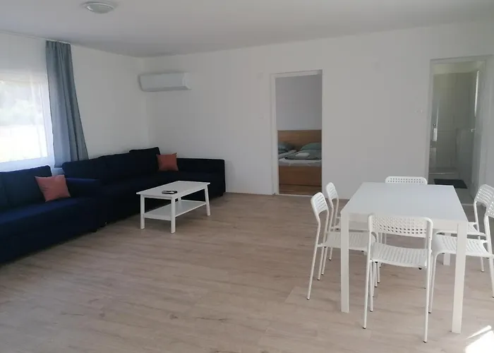 Sostoi Apartmanhaz