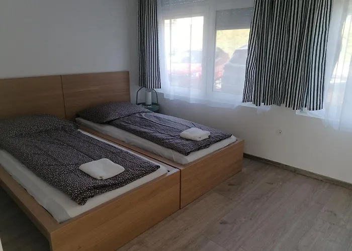 Sostoi Apartmanhaz Siófok